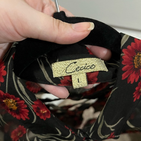 Cecico L-XL dark floral layering top button down dark aesthetic - Picture 7 of 8
